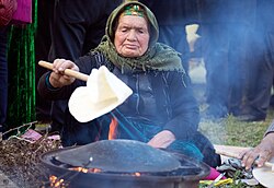 Sacda lavaş bişirmə